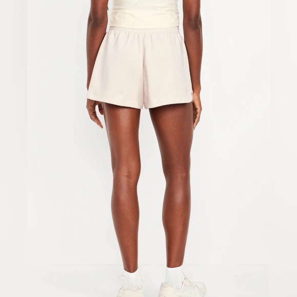 OLD NAVY EXTRA HIGH-WAISTED DYNAMIC FLEECE Shorts - Picture 2 of 2